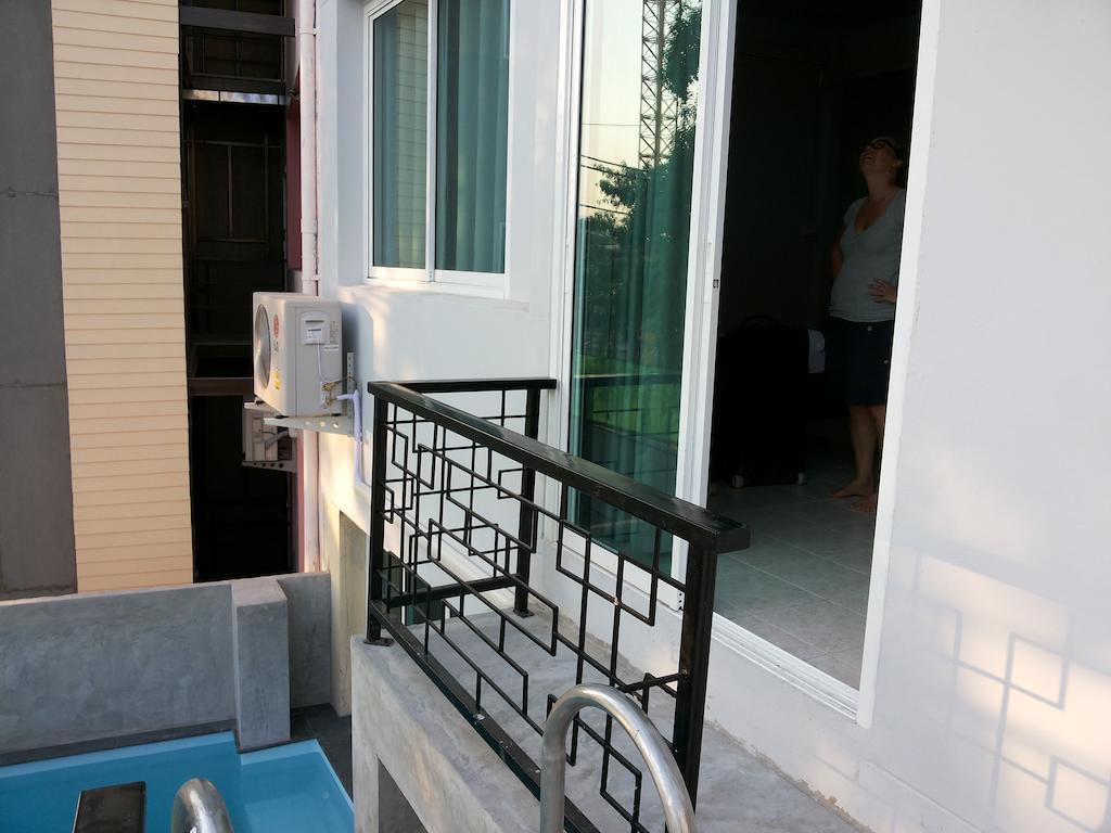 Beehive Phuket Old Town Hostel Εξωτερικό φωτογραφία