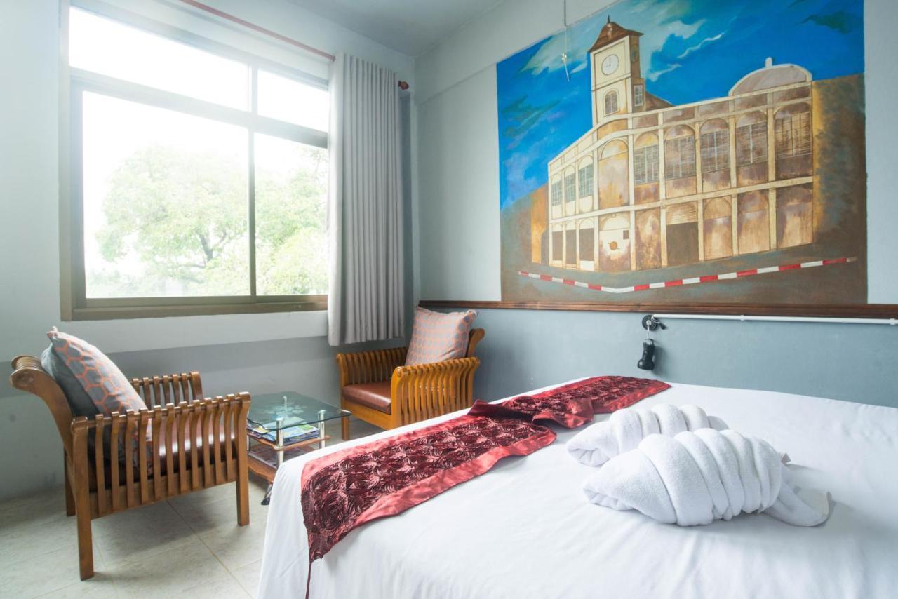 Beehive Phuket Old Town Hostel Εξωτερικό φωτογραφία