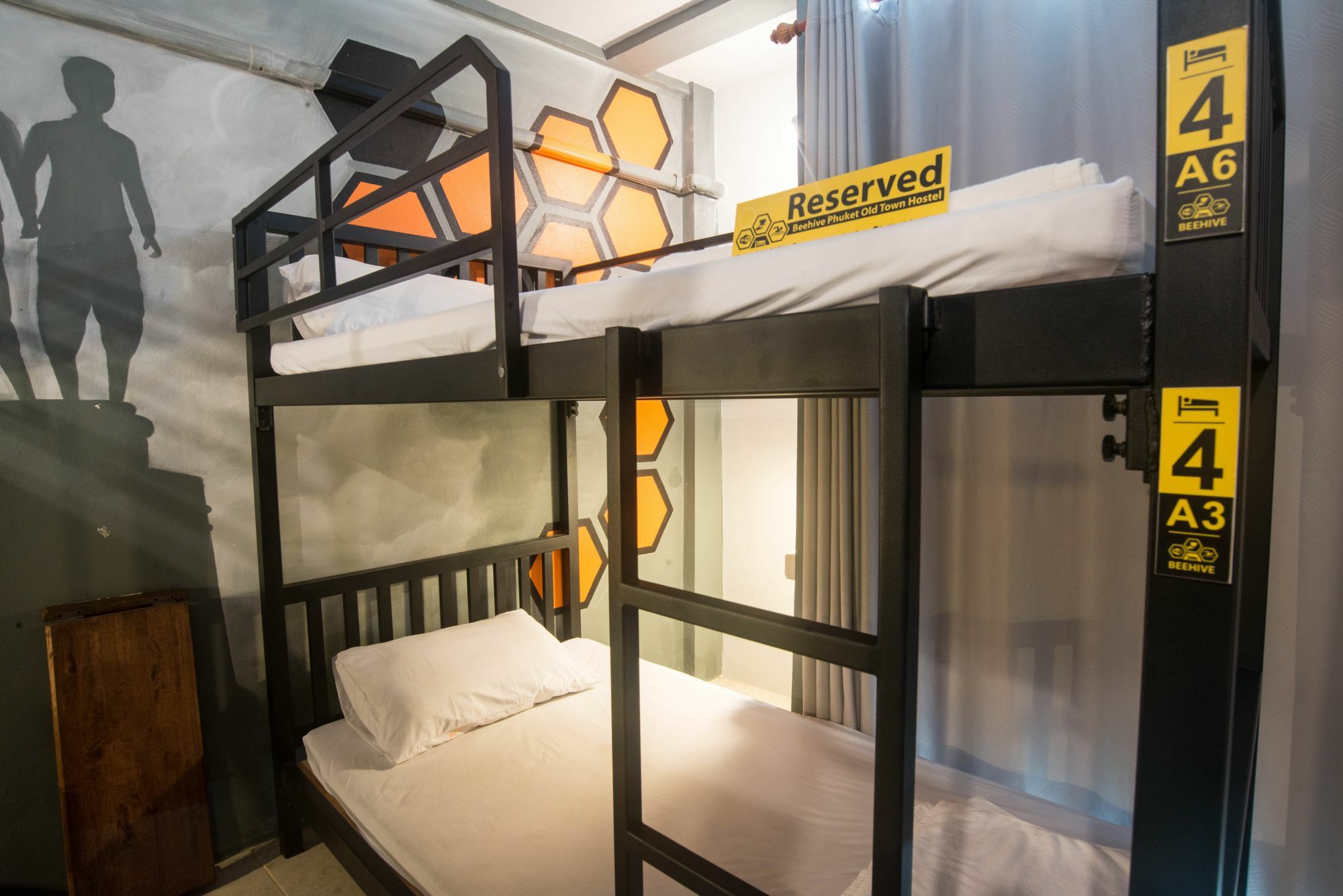 Beehive Phuket Old Town Hostel Εξωτερικό φωτογραφία