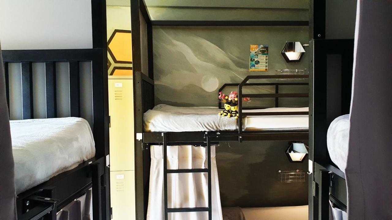 Beehive Phuket Old Town Hostel Εξωτερικό φωτογραφία