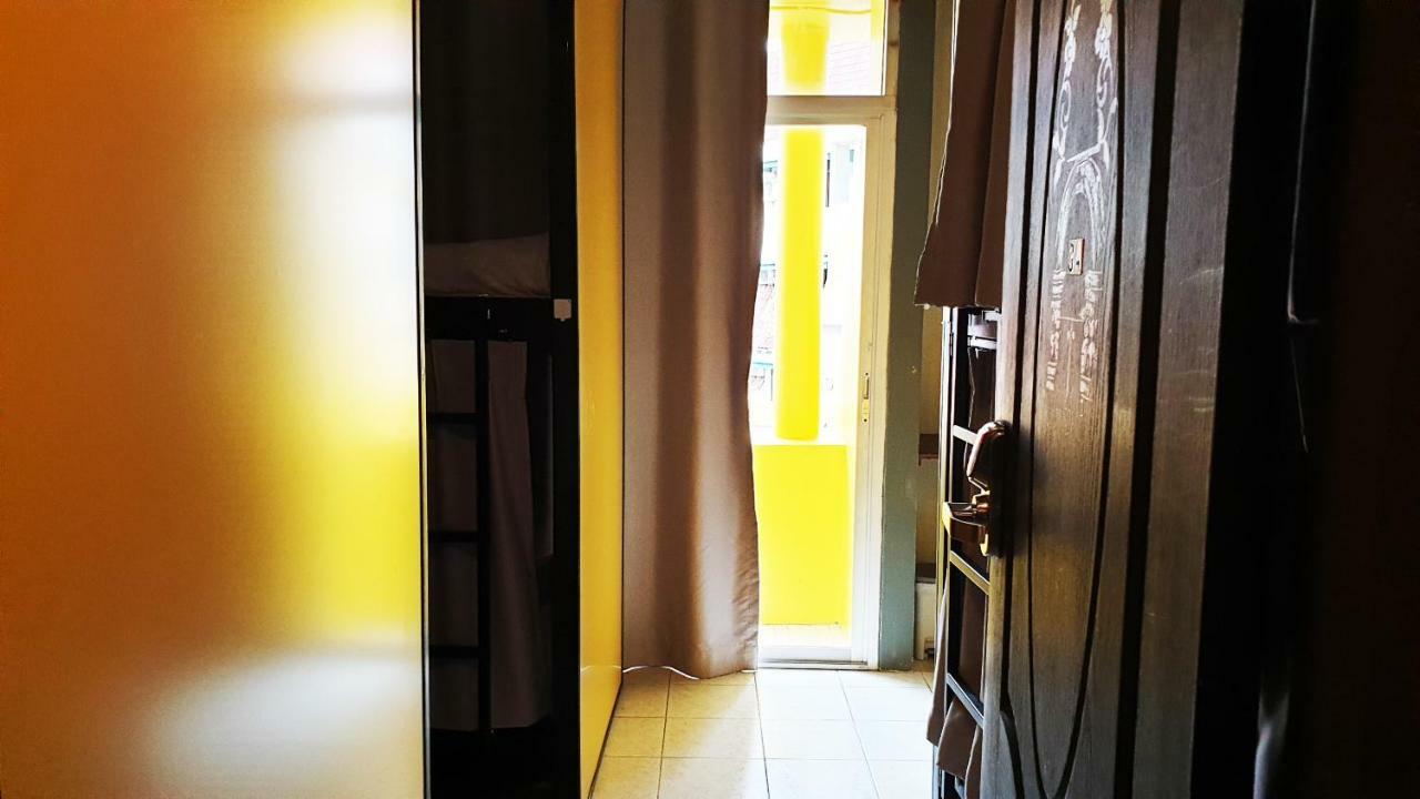 Beehive Phuket Old Town Hostel Εξωτερικό φωτογραφία