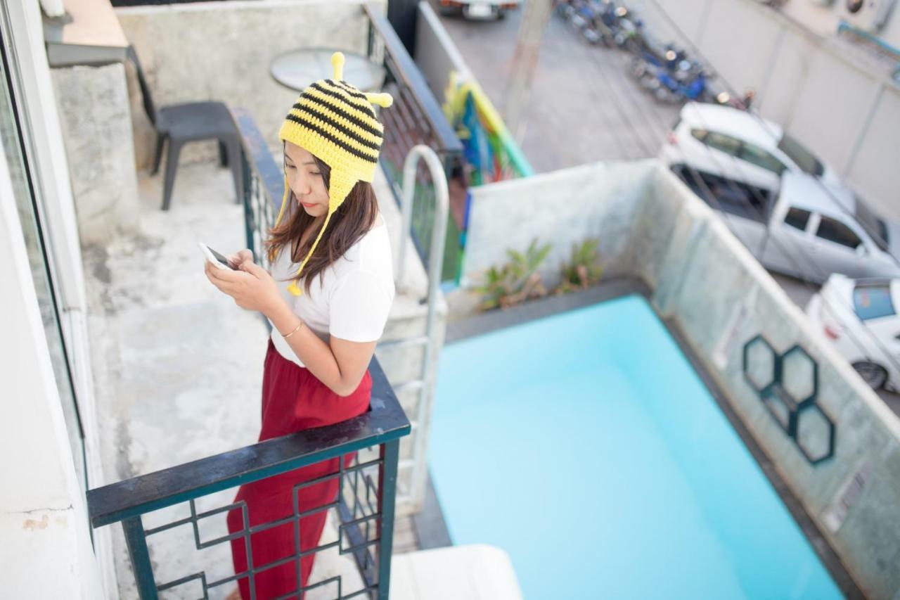 Beehive Phuket Old Town Hostel Εξωτερικό φωτογραφία